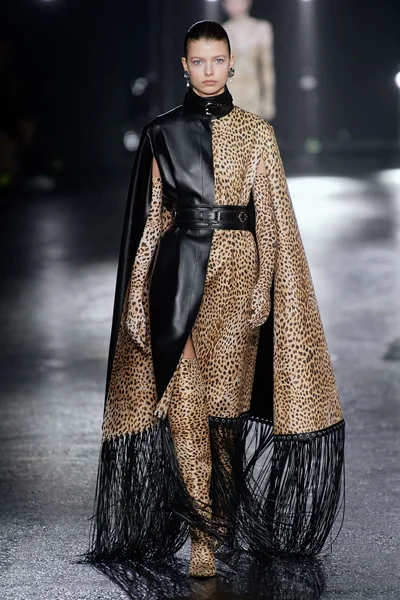 Look 7
